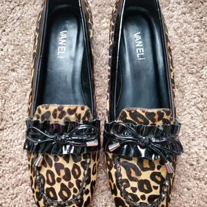 Van Eli leopard print flats, Size 7.5 N